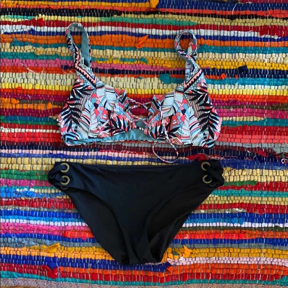 Billabong top roxy bottom bikini